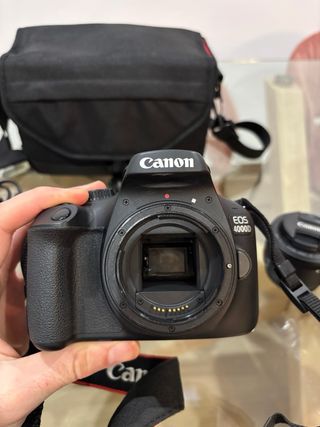 Canon EOS 4000D Cámara Digital + Accesorios