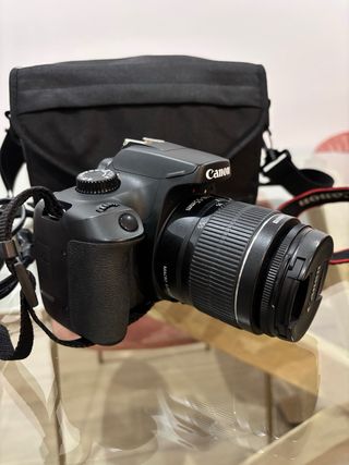 Canon EOS 4000D Cámara Digital + Accesorios