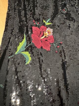 Falda Zara lentejuelas flores flecos