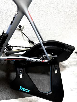 Rodillo Tacx Neo Smart 2T