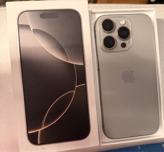 iPhone 16 Pro 128GB Plata + Funda