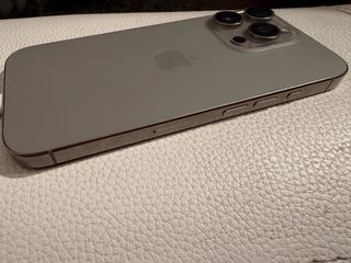 iPhone 16 Pro 128GB Plata + Funda