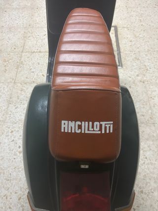 Vespa Iris 200 del 85.