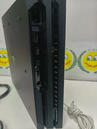 Consola PS4 Pro 1TB + 2 Juegos