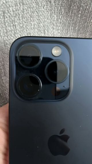 iPhone 15 Pro 128GB Negro/Azul Marino