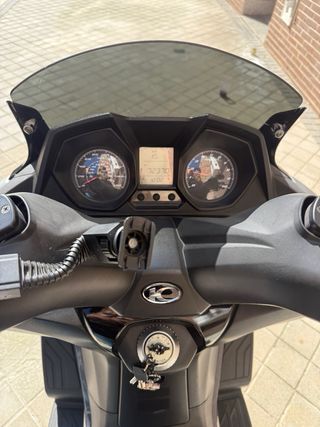 Kymco Super Dink 350i Gris