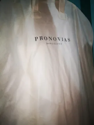 Vestido de Novia blanco y brillantes