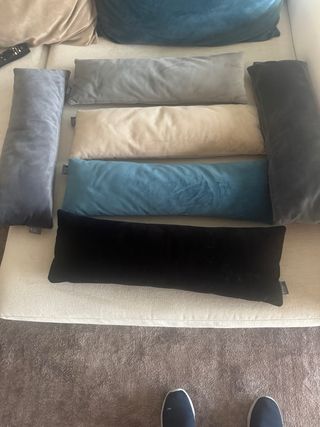 Cojines de terciopelo en varios colores y nedidas