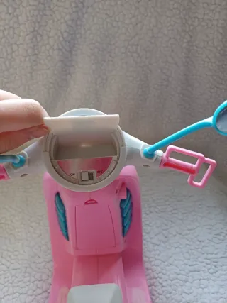 Moto Scooter Nancy Rosa y Azul con ropa