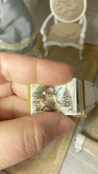 Libro miniatura 1:12 Pelle Natale