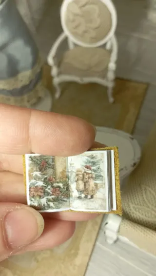 Libro miniatura 1:12 Pelle Natale