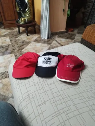 Lote de 3 gorras