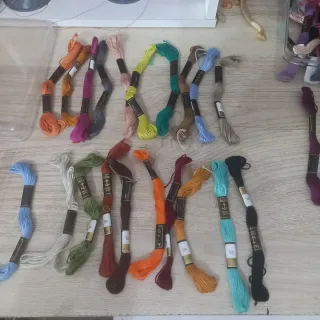 Hilos de bordar Anchor - Lote variado 80unid.