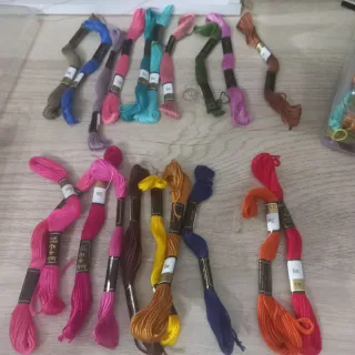 Hilos de bordar Anchor - Lote variado 80unid.