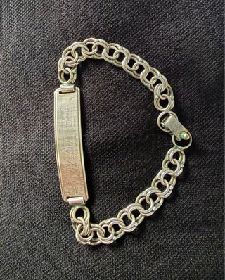 Esclava de plata fina con nombre grabado