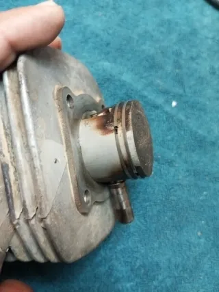 Cilindro y pistón Suzuki Lido