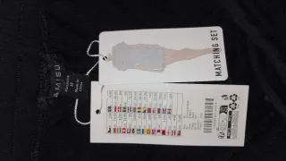 Pantalón corto negro de chándal.