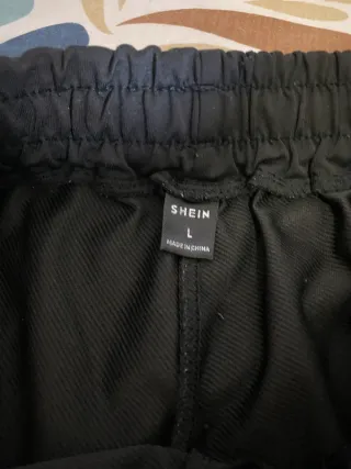 Pantalón corto negro NASA – Talla L