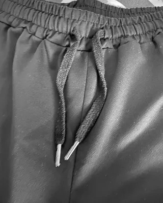 Pantalón corto negro NASA – Talla L