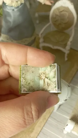 Libro miniatura 1:12 Fate Fantasy