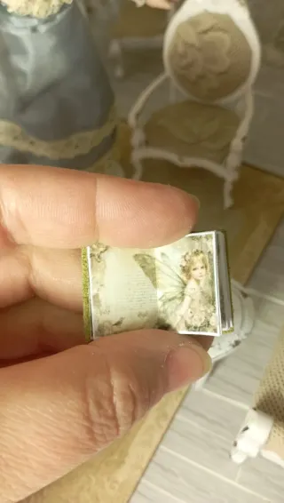 Libro miniatura 1:12 Fate Fantasy