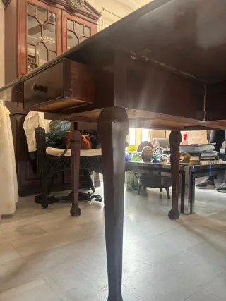 Mesa de caoba extensible