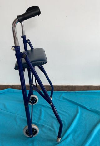 andador persona mayor con asiento.