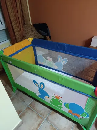 Parque cuna con colchón