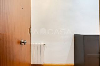 Piso en venta en El Camp de l'Arpa del Clot en Barcelona