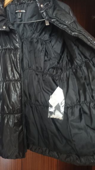 Chaqueta acolchada Punto Roma negra