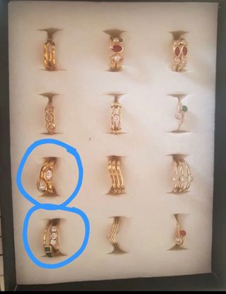 Anillos chapados en oro con piedras