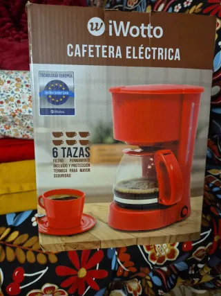 Cafetera Eléctrica iWotto 6 Tazas Roja