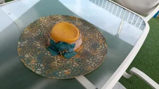 Sombrero de ala ancha para bodas