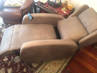 Divano relax grigio in tessuto facilmente lavabile