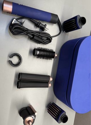 Dyson Airwrap Azul y Dorado