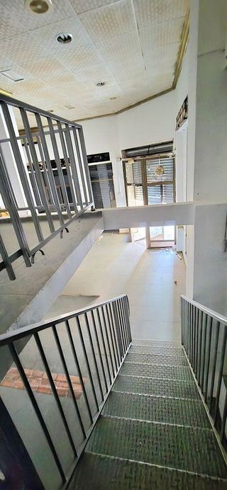 Local comercial en alquiler en Crevillent