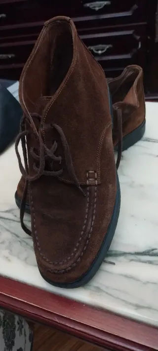 Zapatos de ante marrones talla 37