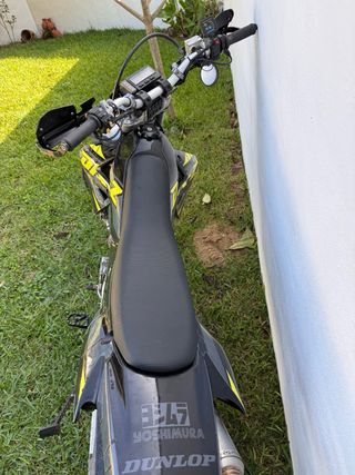Suzuki DRZ400S