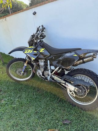 Suzuki DRZ400S