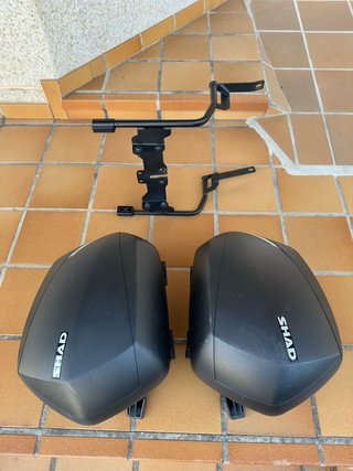 Maletas SHAD para Kawasaki Z900 Negras con soporte
