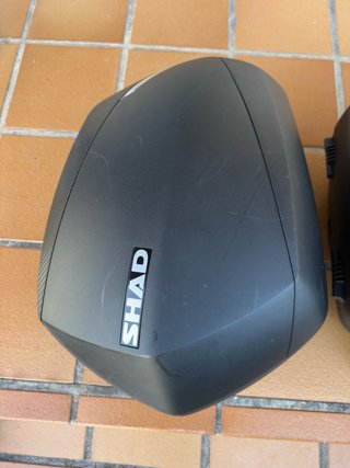 Maletas SHAD para Kawasaki Z900 Negras con soporte