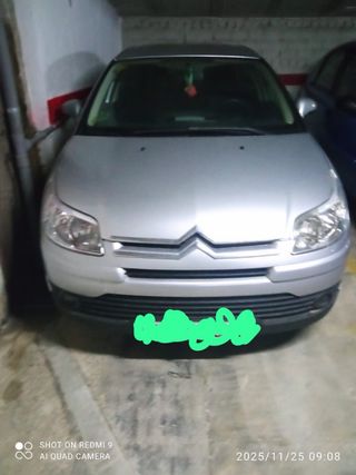Plaza de garaje junto a la catedral de Jaén