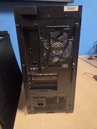 Ordenador Gaming Lenovo Legion T5 26AMR5 32GBRAM