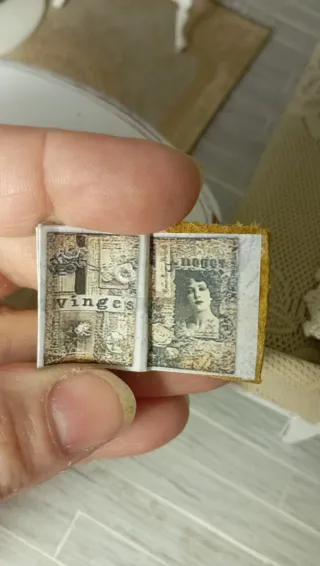 Libro miniatura 1:12 Shabby Chic