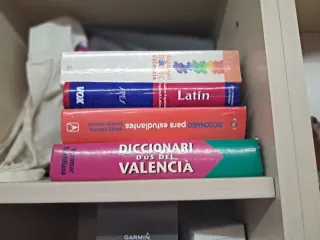 Pack diccionarios: valenciano, inglés y Latín