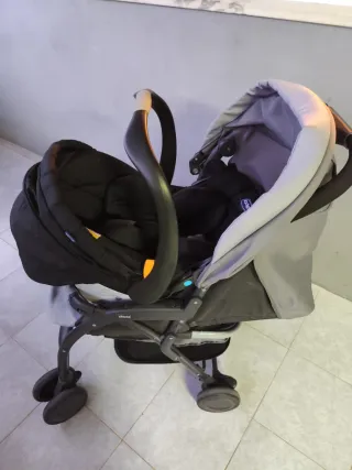 Carrinho de bebé Chicco com ovo