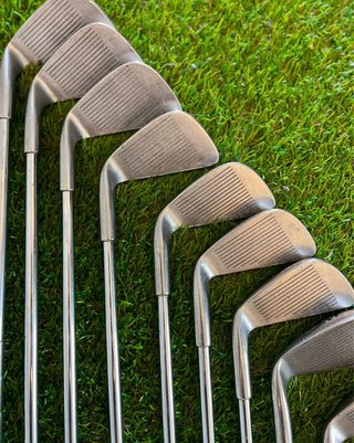 Set de Palos de Golf WILSON 1200