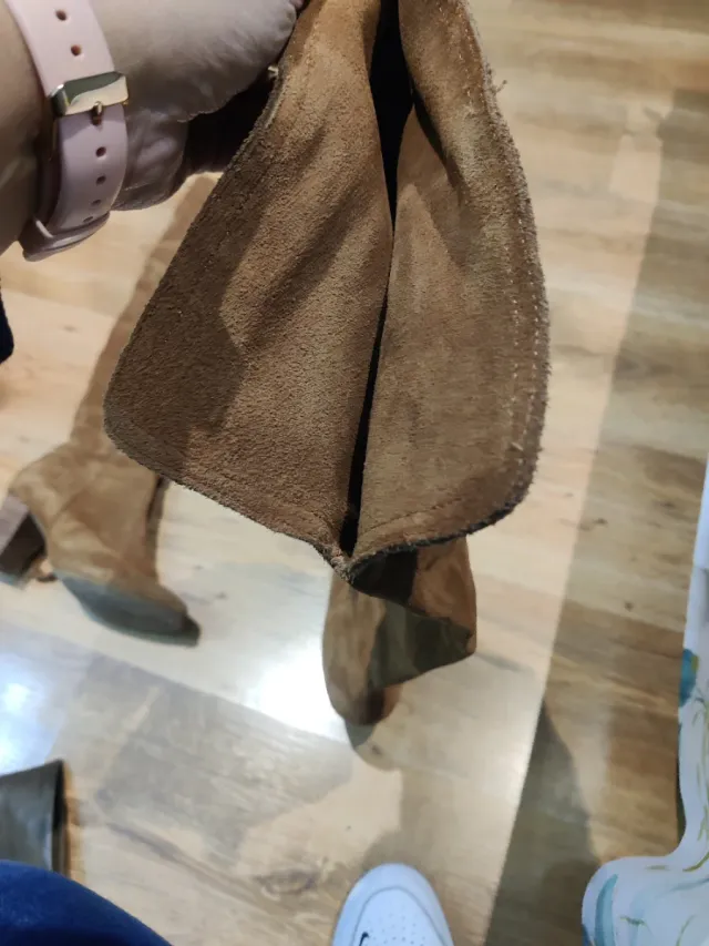 Botas de ante marrón talla 40