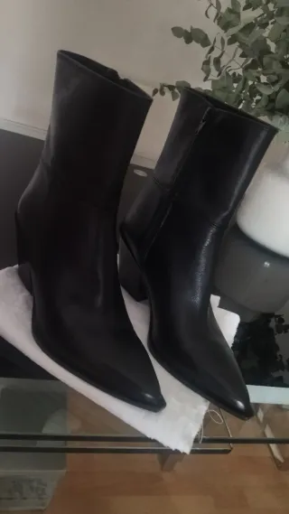 Botines Zara Piel.  Sin Estrenar