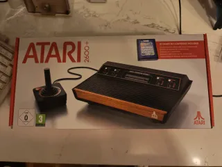 Atari 2600+ Consola Videojuegos